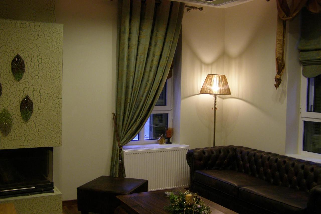 Room "Frog" In A Neoclasical House Kastoria Exterior foto