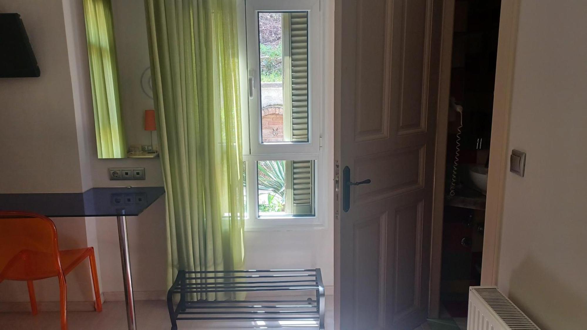Room "Frog" In A Neoclasical House Kastoria Exterior foto